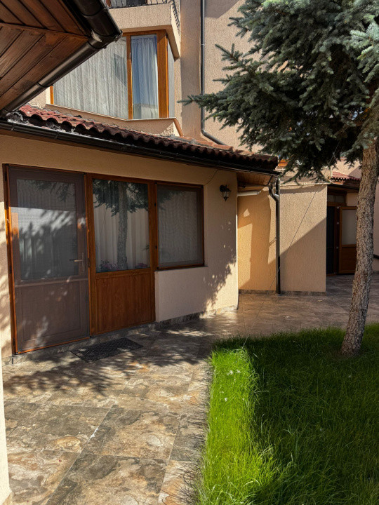 Delfinariu apartament 2 camere in vila parter loc parcare termen lung