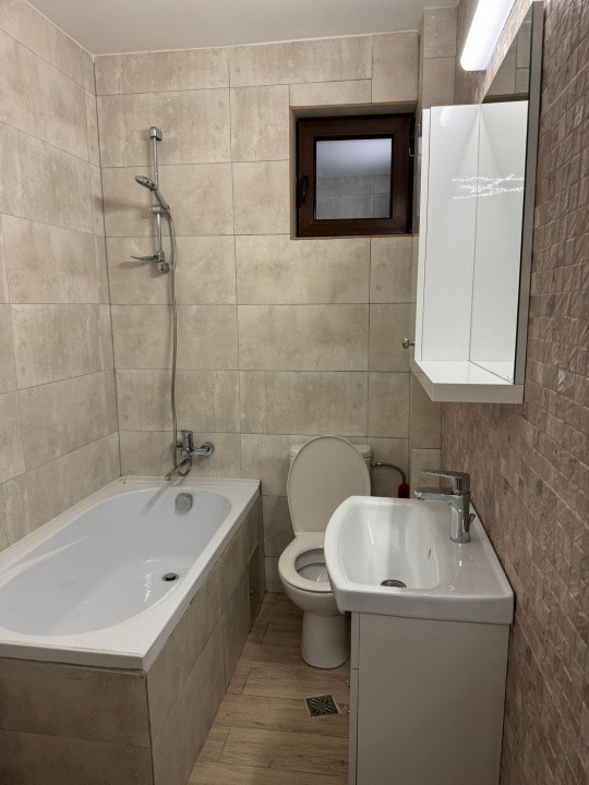Delfinariu apartament 2 camere in vila parter loc parcare termen lung