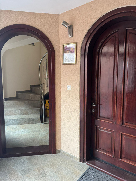 Delfinariu apartament 2 camere in vila parter loc parcare termen lung