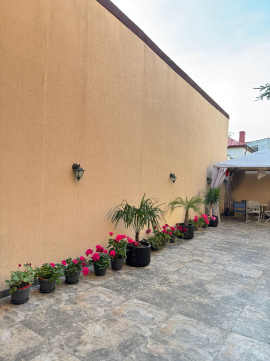 Delfinariu apartament 2 camere in vila parter loc parcare termen lung