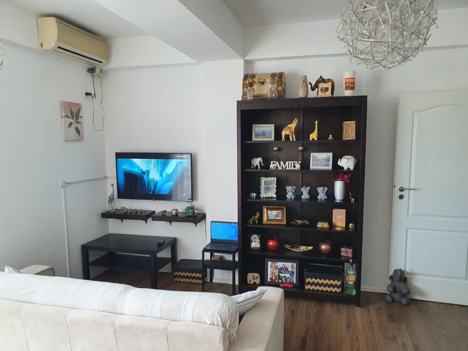 Tomis Plus apartament 3 camere decomandat cu loc de parcare