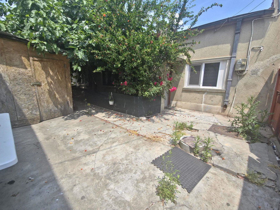 Piata Chiliei casa demolabila teren 204 mp