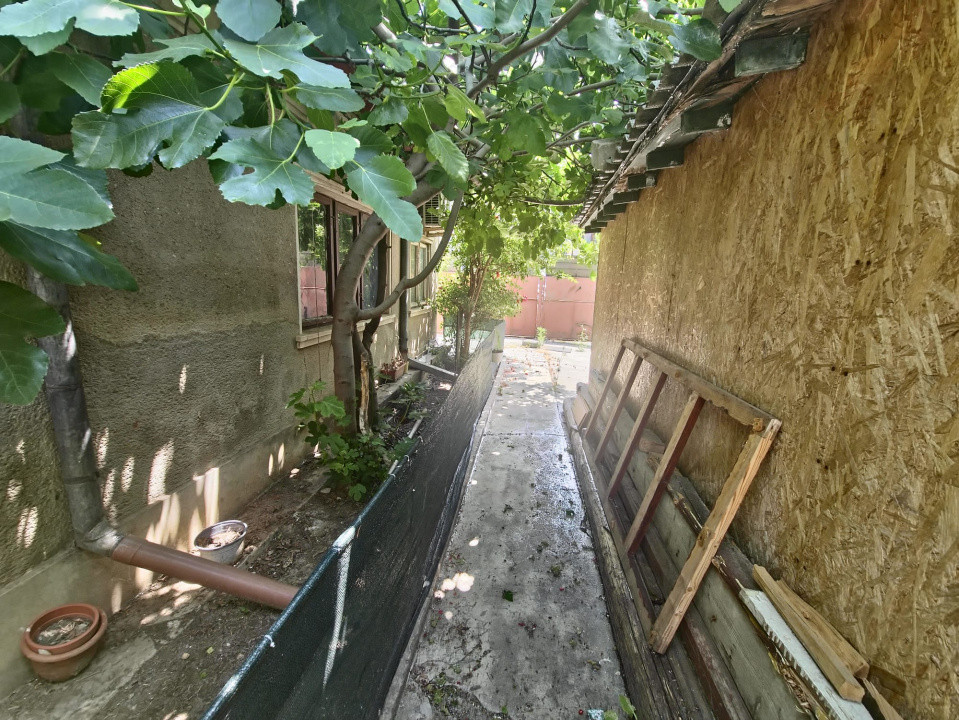 Piata Chiliei casa demolabila teren 204 mp