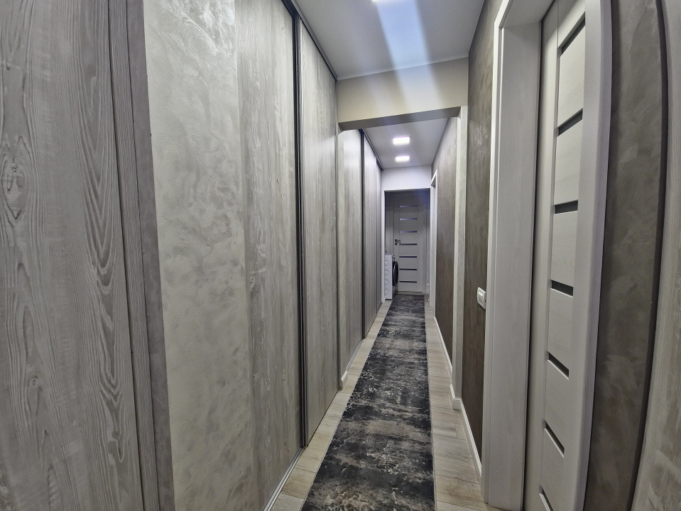 Ocazie!Poarta 6 apartament  3 camere renovat lux etaj 3/4, incalzire pardoseală
