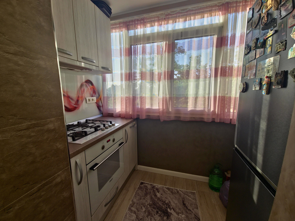 Ocazie!Poarta 6 apartament  3 camere renovat lux etaj 3/4, incalzire pardoseală