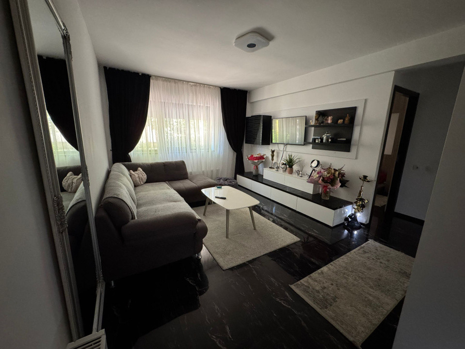  Faleza Nord • Parter •  2 camere Spațiu comercial  transformat în locuință