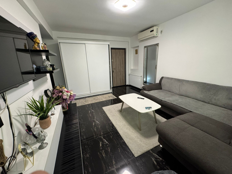  Faleza Nord • Parter •  2 camere Spațiu comercial  transformat în locuință