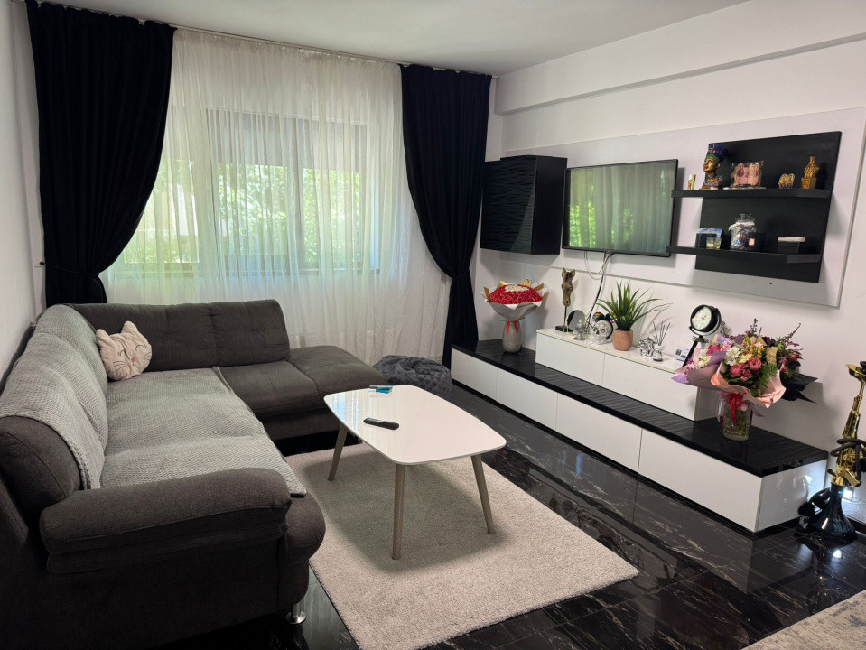  Faleza Nord • Parter •  2 camere Spațiu comercial  transformat în locuință