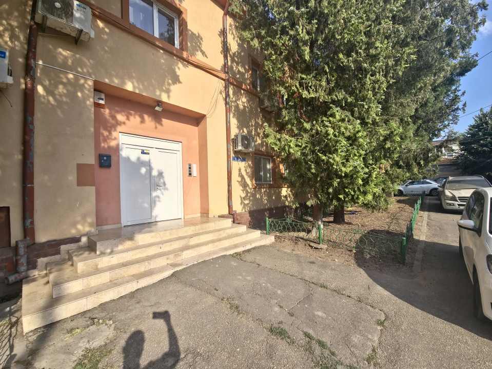 Faleză Nord Clădire birouri cu 25+ încăperi Afacere la cheie complet închiriat
