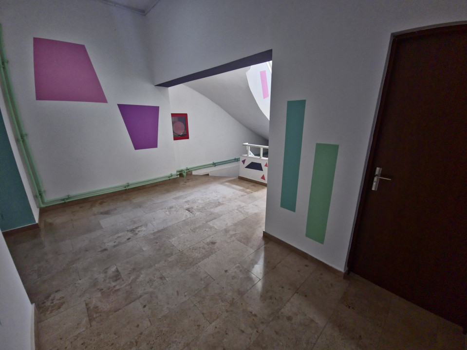 Faleză Nord Clădire birouri cu 25+ încăperi Afacere la cheie complet închiriat