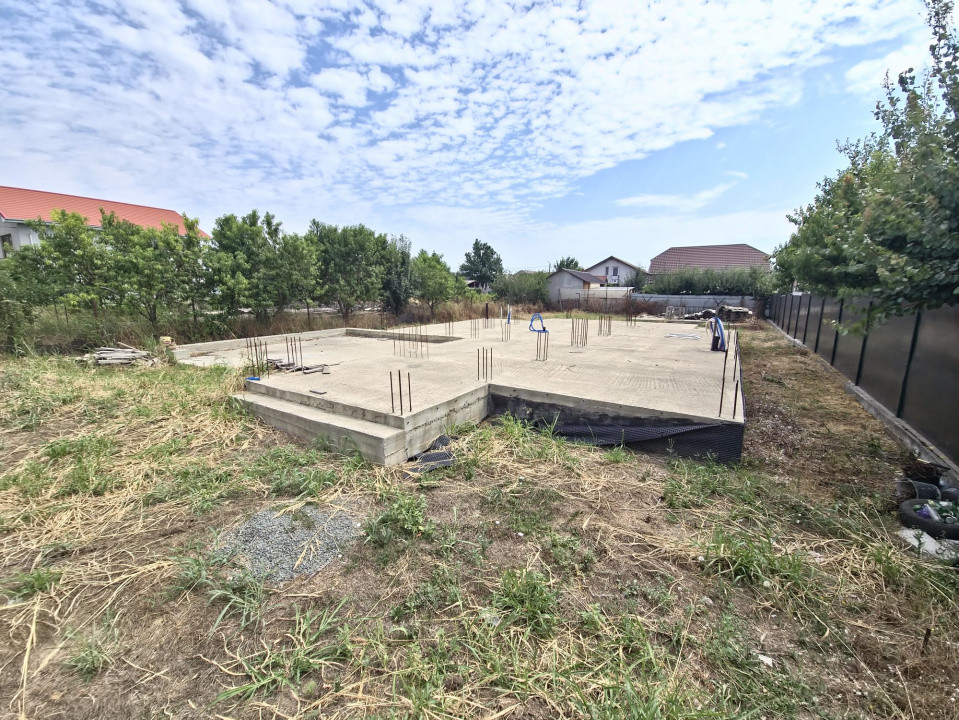 Valu lui Traian Teren cu fundație  proiect P+1 autorizat 607 mp