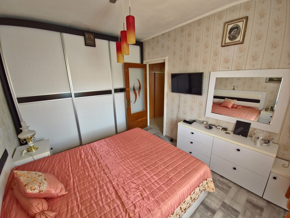 Miga apartament 3 camere decomandat cu boxa
