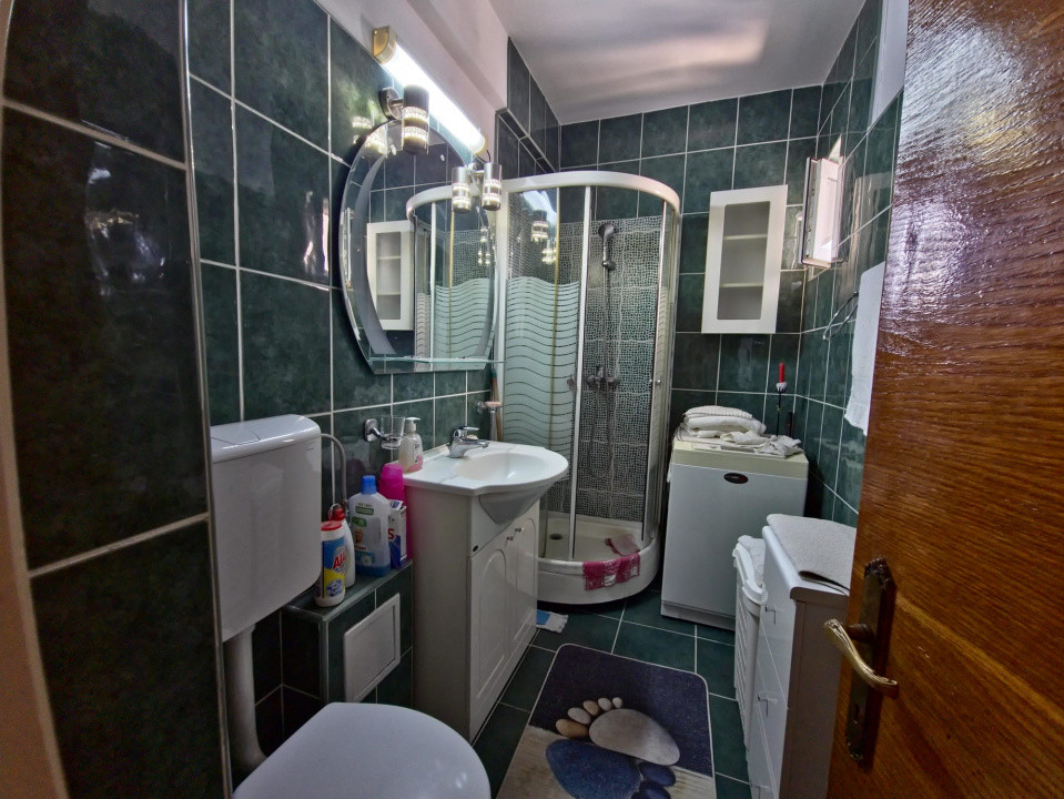 Miga apartament 3 camere decomandat cu boxa