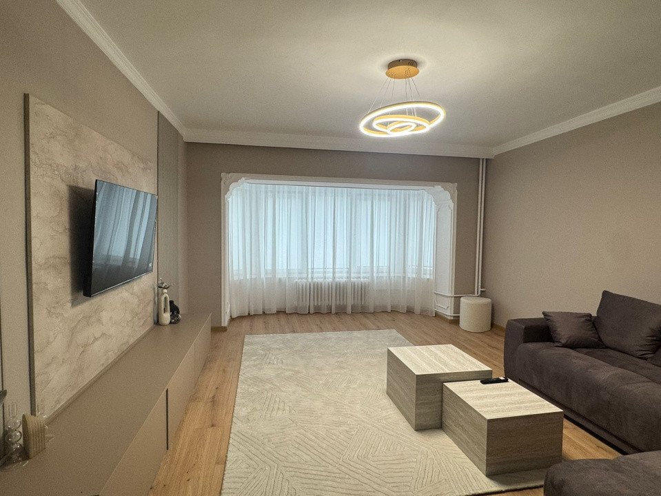 Stadion apartament 3 camere decomandat termen lung