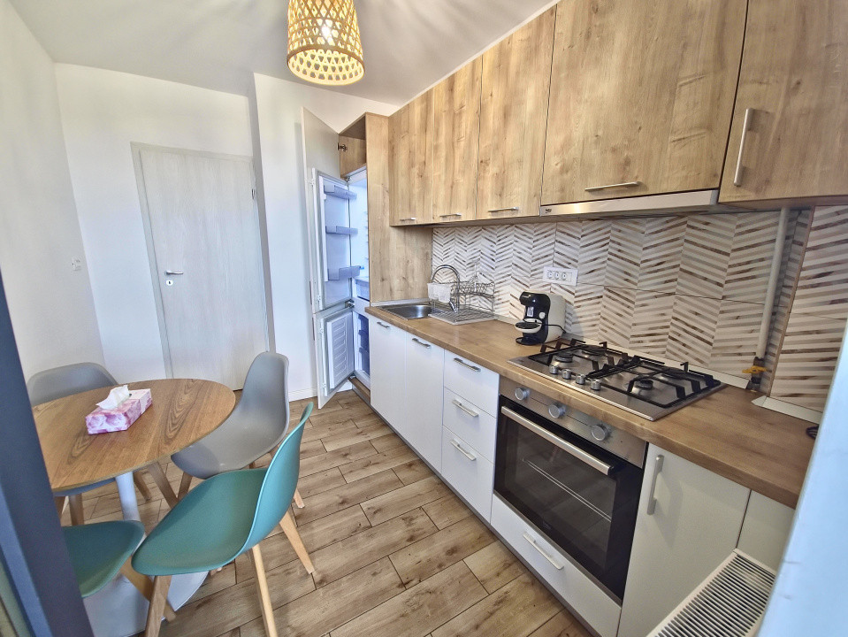 Tomis Plus  Apartament 2 camere  mobilat modern  parcare  vedere superbă