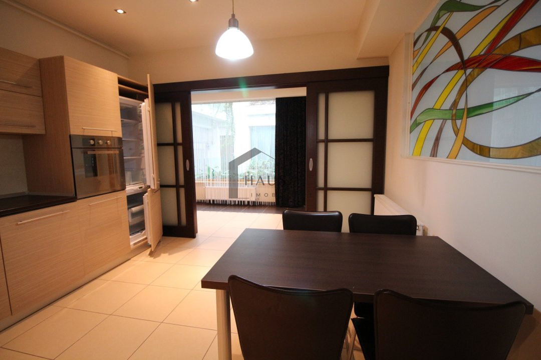 Apartament 3 camere 2 bai lux parcare subterana termen lung zona KM 5