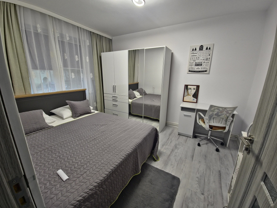 Piața Ovidiu 2 camere etaj 1 termen lung