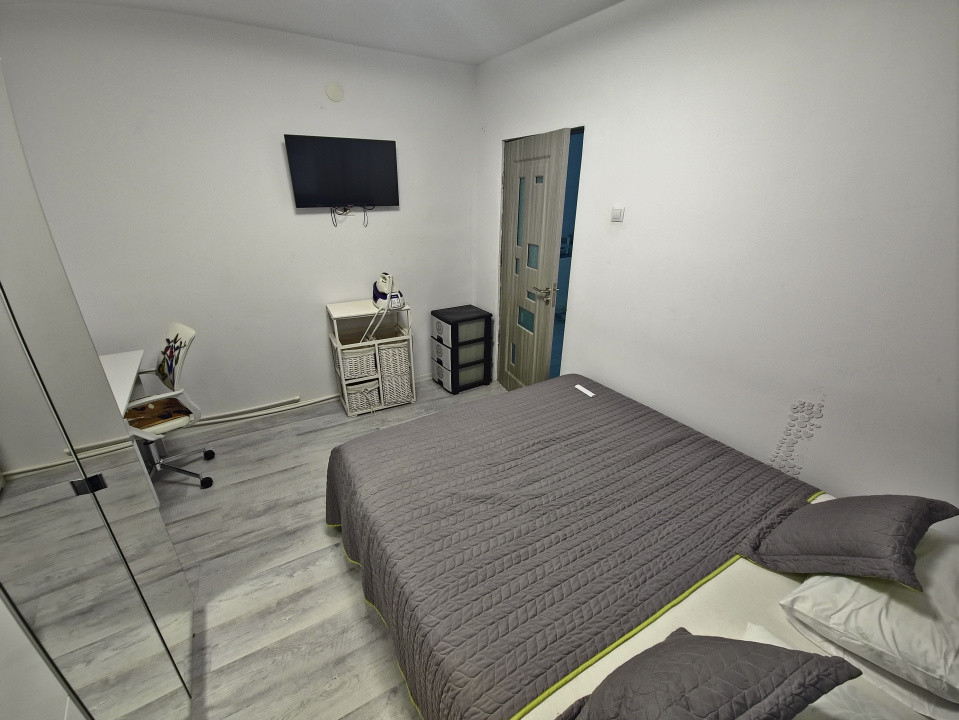 Piața Ovidiu 2 camere etaj 1 termen lung