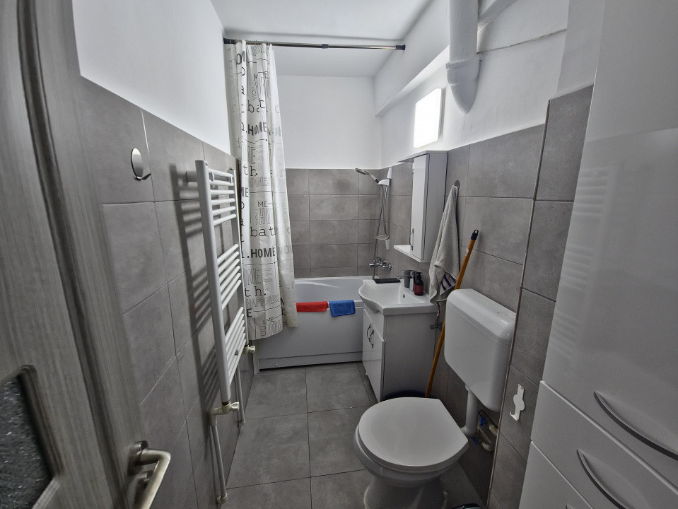 Piața Ovidiu 2 camere etaj 1 termen lung