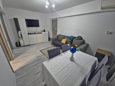 Piața Ovidiu 2 camere etaj 1 termen lung