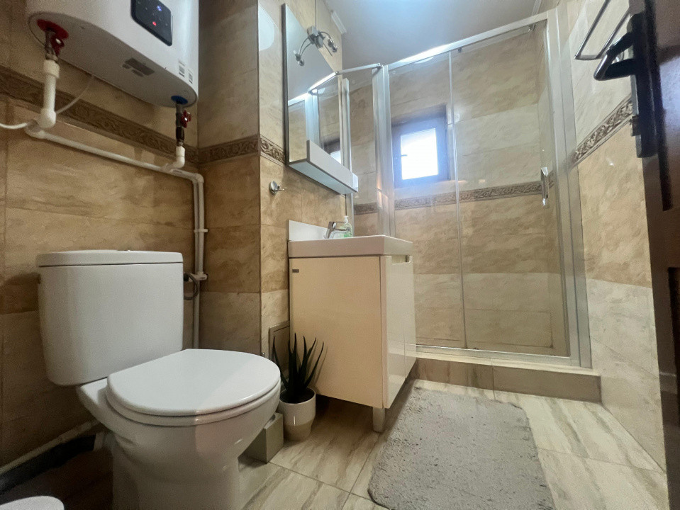 Trocadero apartament 2 camere decomandat cu loc de parcare rezervat