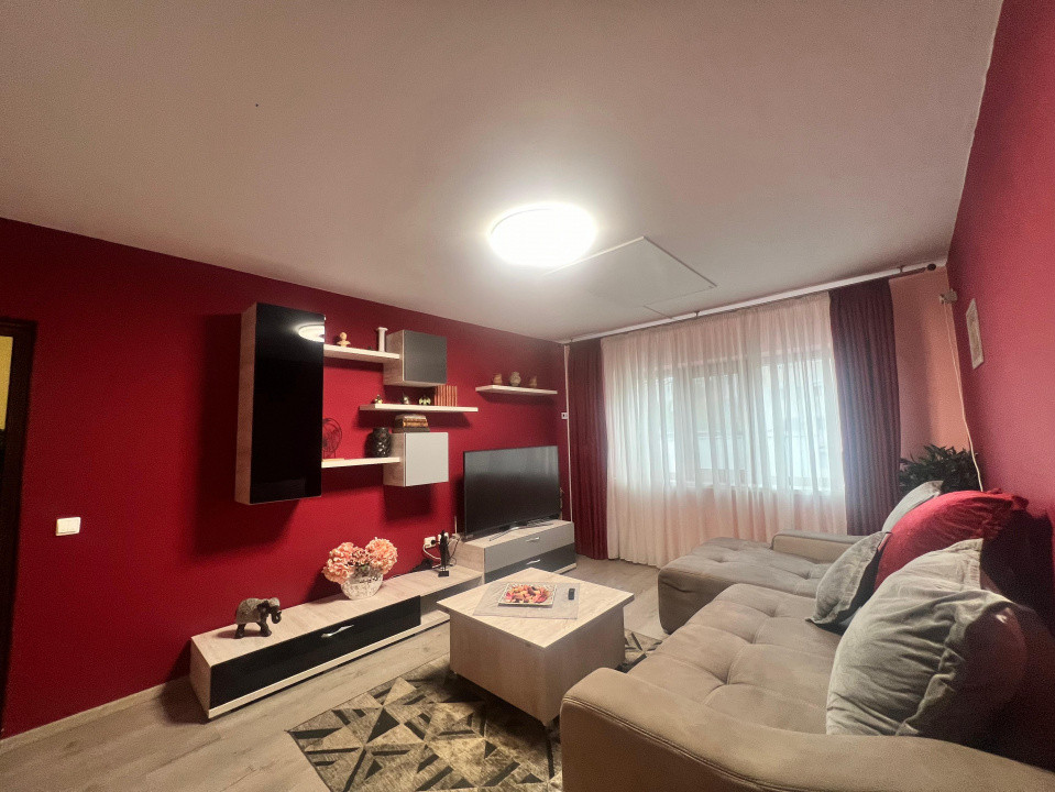 Trocadero apartament 2 camere decomandat cu loc de parcare rezervat