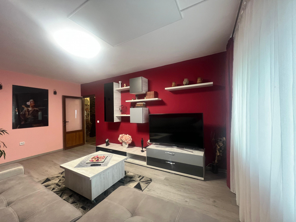 Trocadero apartament 2 camere decomandat cu loc de parcare rezervat