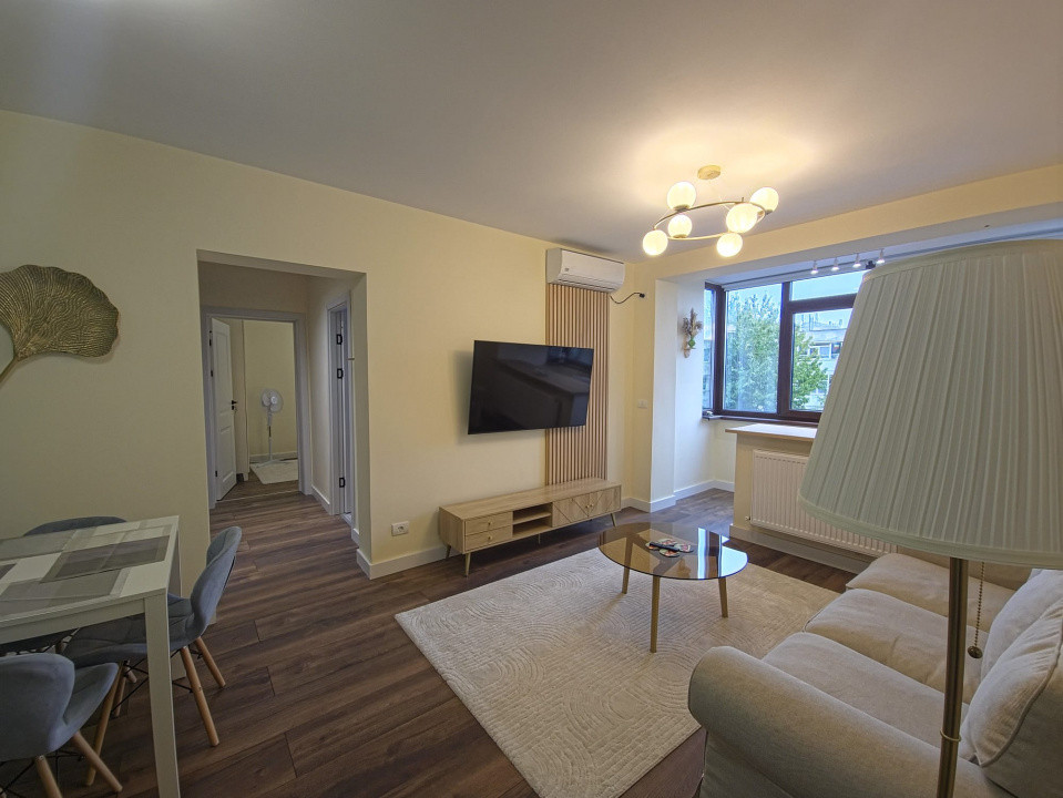 Apartament 3 camere, Tomis 2 – renovat, mobilat, utilat, 59 mp, etaj 3/4.