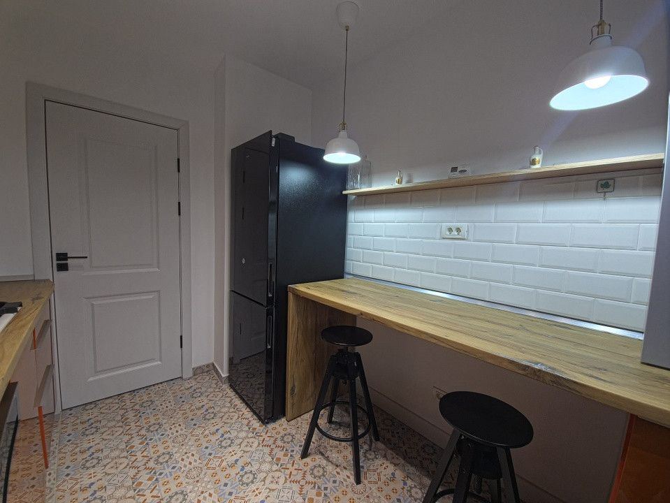 Apartament 3 camere, Tomis 2 – renovat, mobilat, utilat, 59 mp, etaj 3/4.