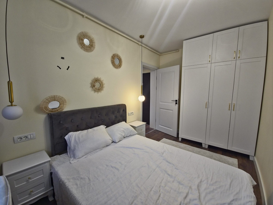 Apartament 3 camere, Tomis 2 – renovat, mobilat, utilat, 59 mp, etaj 3/4.