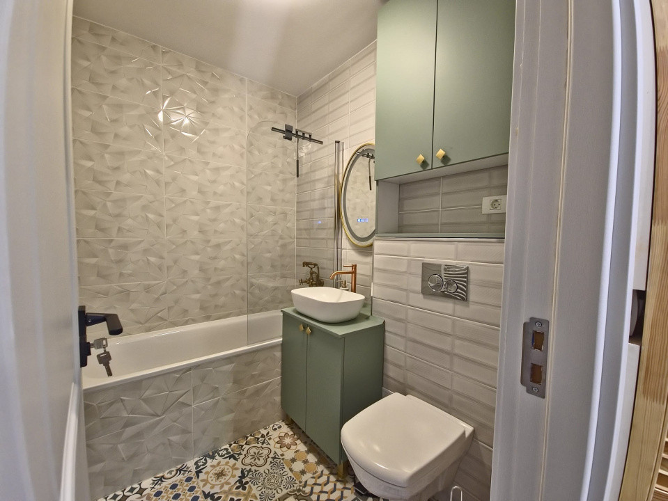 Apartament 3 camere, Tomis 2 – renovat, mobilat, utilat, 59 mp, etaj 3/4.