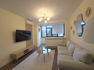 Apartament 3 camere, Tomis 2 – renovat, mobilat, utilat, 59 mp, etaj 3/4.