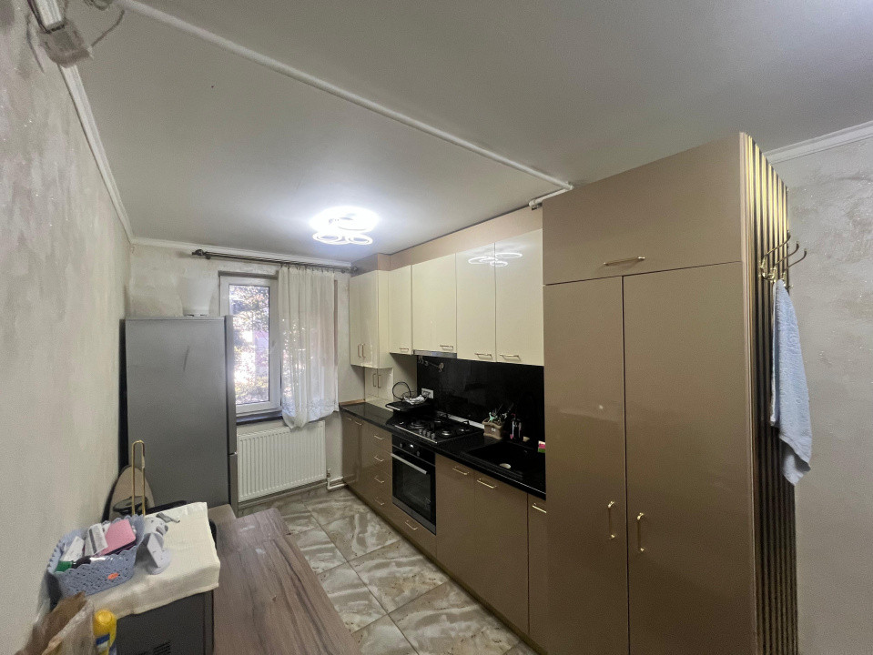 Tomis Nord apartament 3 camere semidecomandat termen scurt