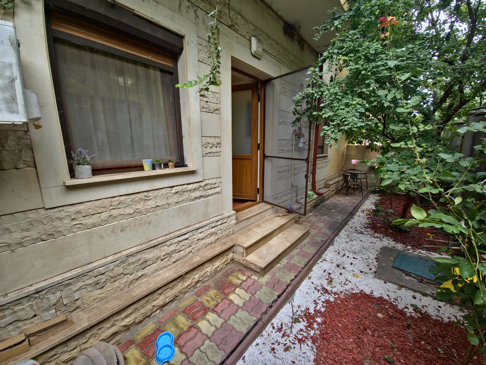 Apartament 2 camere cu curte Bld. Mamaia Trandafirul termen lung