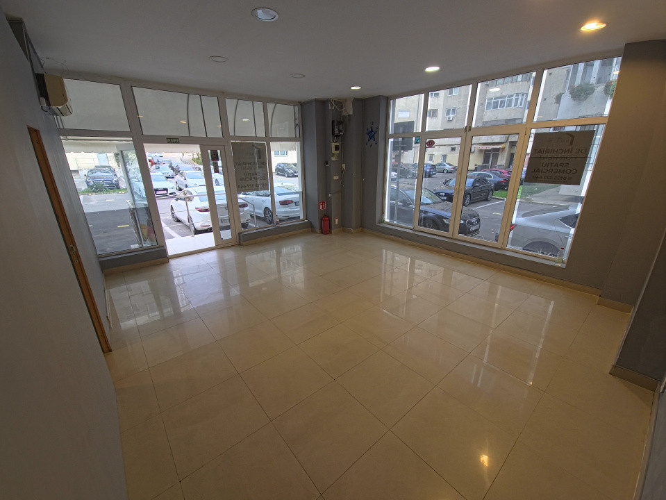 Spațiu comercial 35 mp zonă Stadion Constanța vad excelent