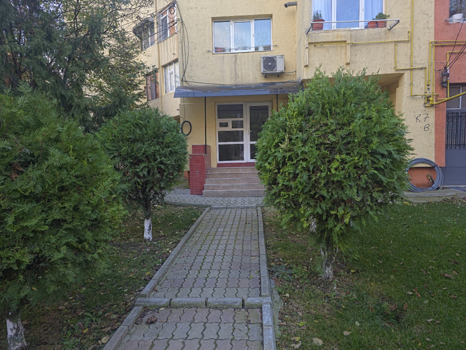 Spațiu Comercial Modern 3 camere Primul Chiriaș După Renovare – 49 mp