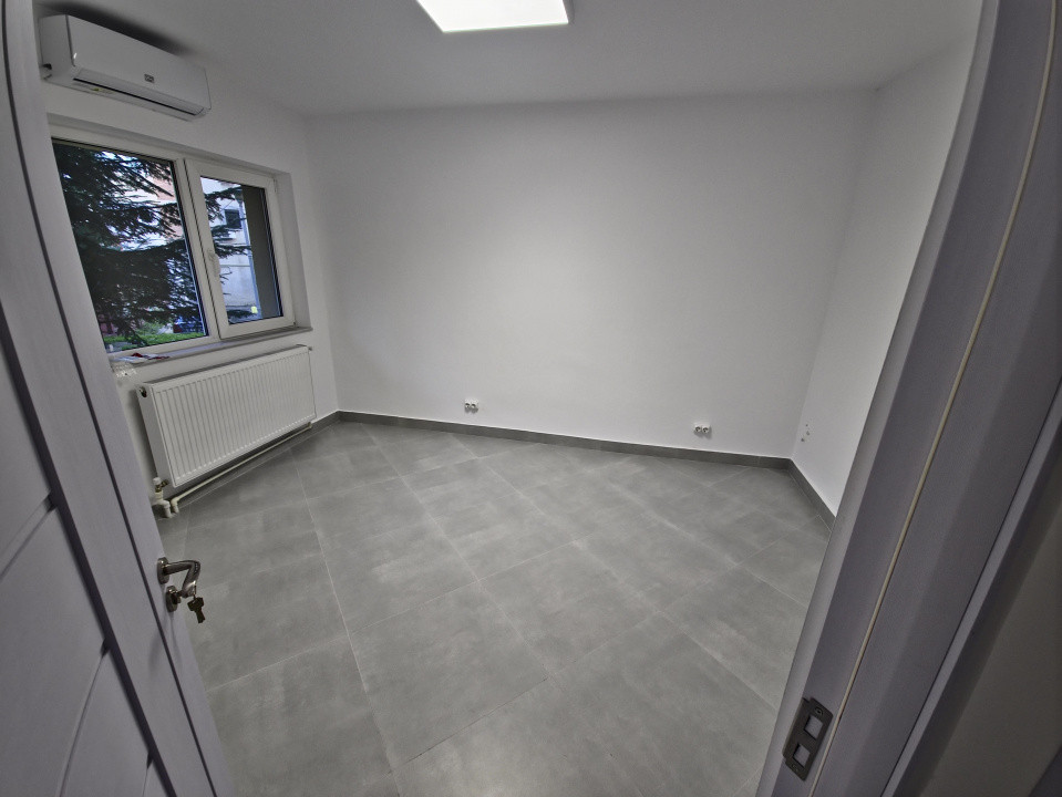 Spațiu Comercial Modern 3 camere Primul Chiriaș După Renovare – 49 mp