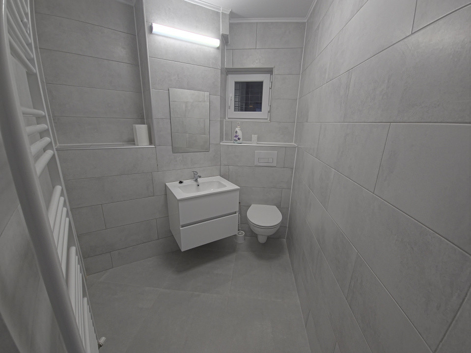 Spațiu Comercial Modern 3 camere Primul Chiriaș După Renovare – 49 mp