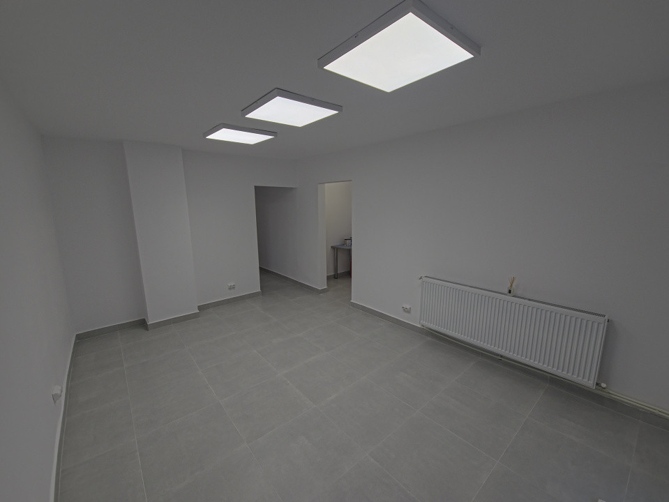 Spațiu Comercial Modern 3 camere Primul Chiriaș După Renovare – 49 mp