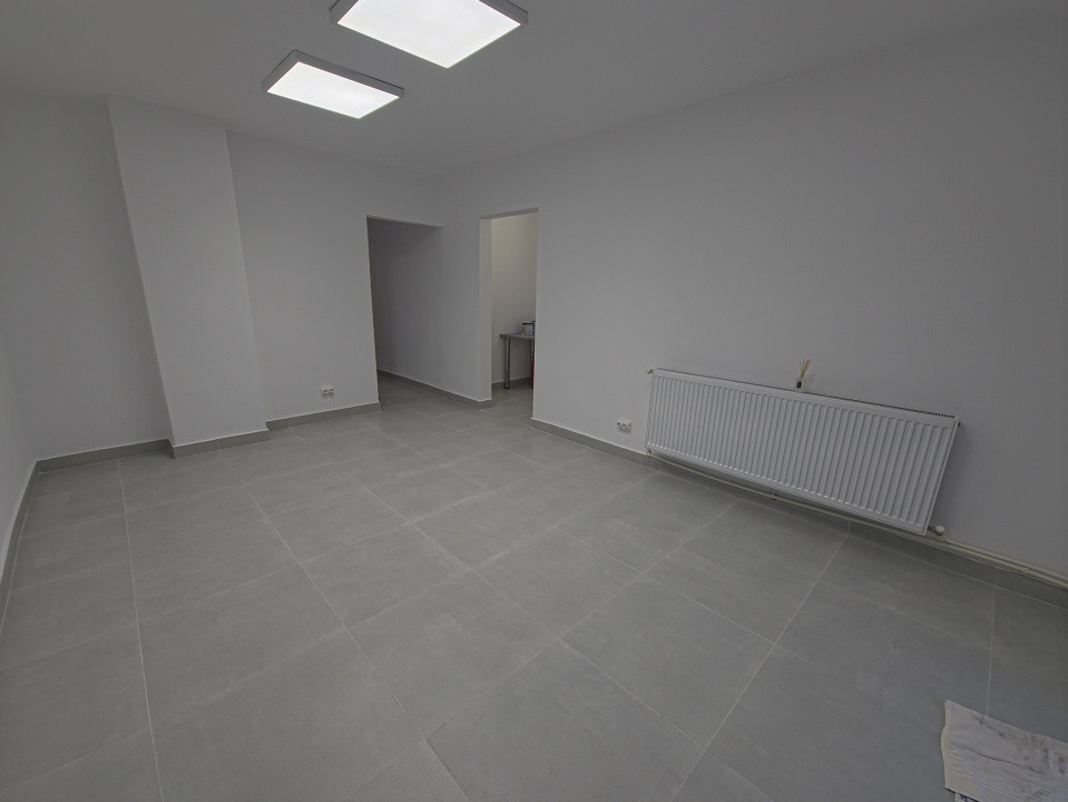 Spațiu Comercial Modern 3 camere Primul Chiriaș După Renovare – 49 mp