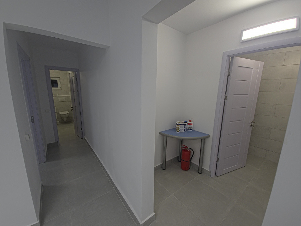 Spațiu Comercial Modern 3 camere Primul Chiriaș După Renovare – 49 mp