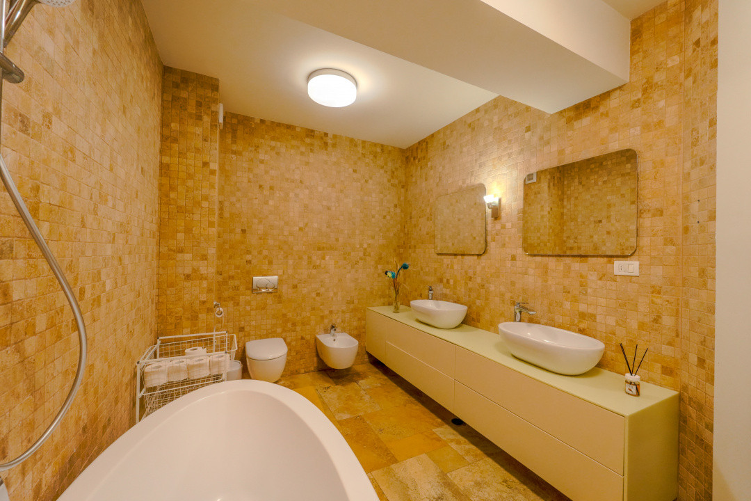 Mamaia 3 camere lux terasă cu vedere frontala la lac parcare subterana