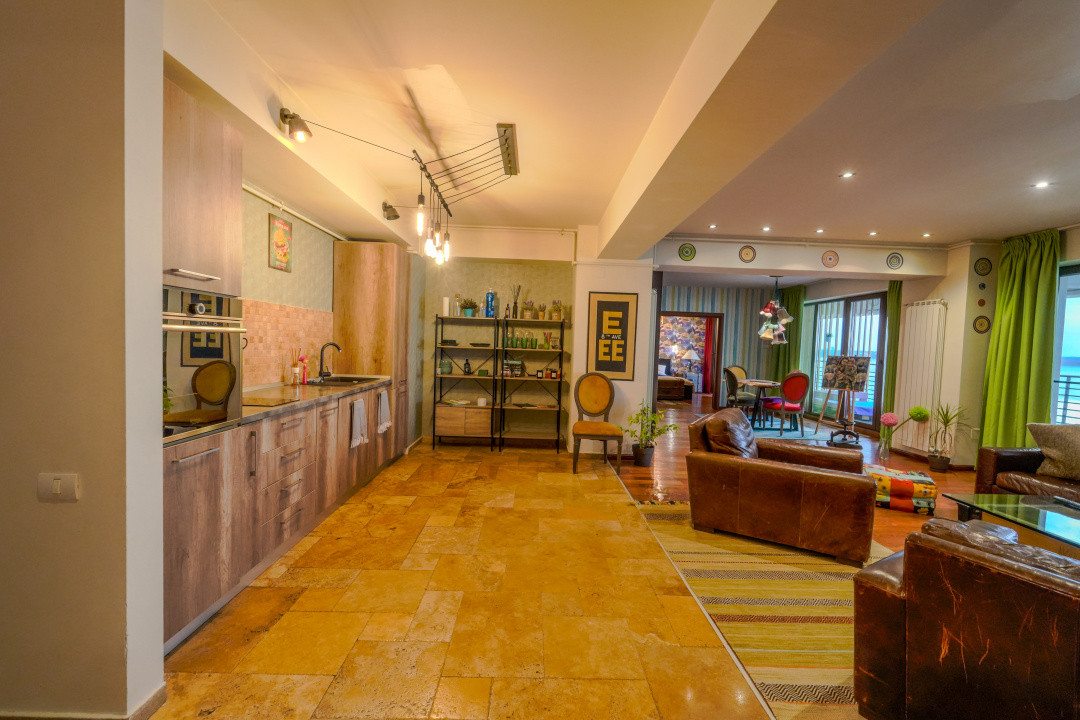 Mamaia 3 camere lux terasă cu vedere frontala la lac parcare subterana