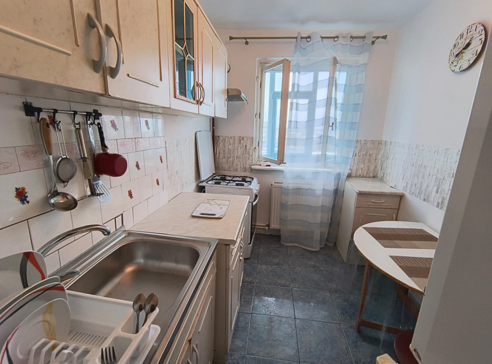 Ciresica apartament 2 camere decomandat