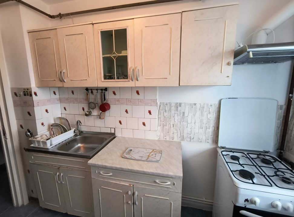 Ciresica apartament 2 camere decomandat