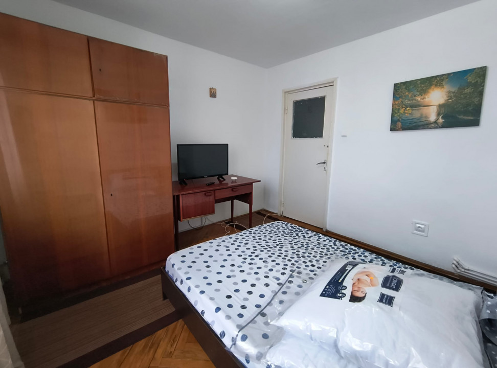 Ciresica apartament 2 camere decomandat