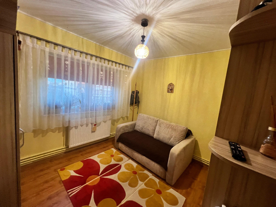   Km 4-5  Anda apartament 2 camere decomandat renovat