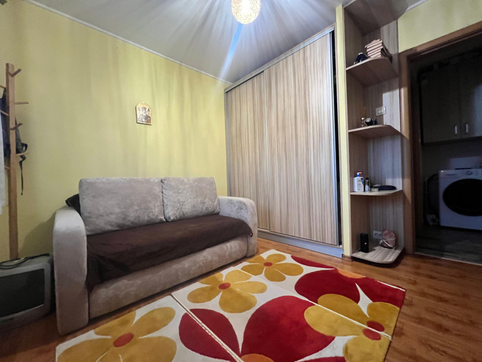   Km 4-5  Anda apartament 2 camere decomandat renovat