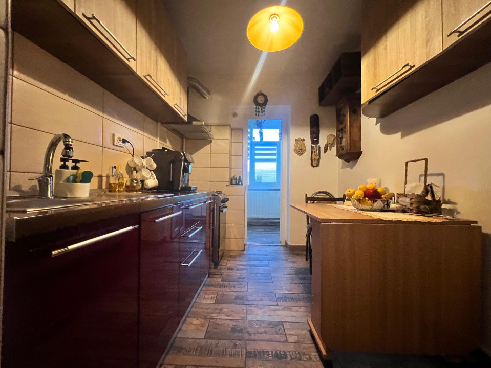   Km 4-5  Anda apartament 2 camere decomandat renovat