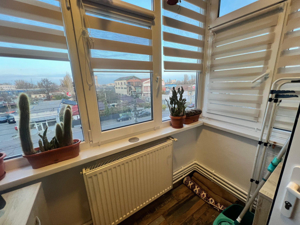   Km 4-5  Anda apartament 2 camere decomandat renovat